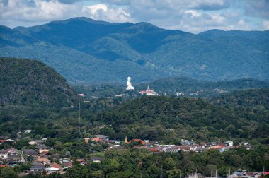 Wat Huai Pla Kang tapınağı, Tayland 'ın Chiang Rai bölgesindeki Doi Khao Kwai tapınağında görüldü..