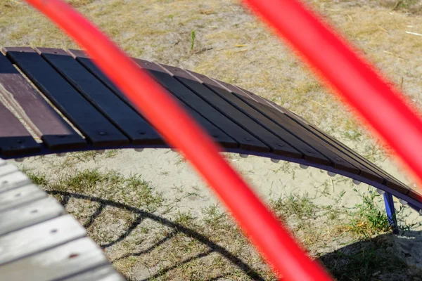 Defocus Ram Från Leksakshuset Lekplatsen Landsbygdsområde Trappor Ledstång Barnens Säkerhet — Stockfoto