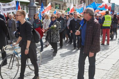 Wroclaw bölgesindeki protesto demokrasi savunma destekçileri Komitesi