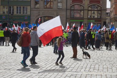 Wroclaw bölgesindeki protesto demokrasi savunma destekçileri Komitesi