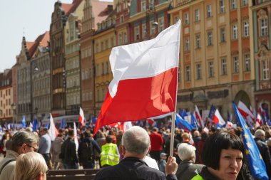 Wroclaw bölgesindeki protesto demokrasi savunma destekçileri Komitesi