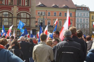 Wroclaw bölgesindeki protesto demokrasi savunma destekçileri Komitesi