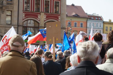 Wroclaw bölgesindeki protesto demokrasi savunma destekçileri Komitesi