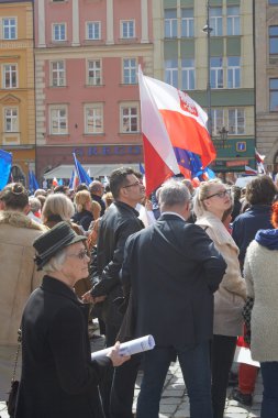 Wroclaw bölgesindeki protesto demokrasi savunma destekçileri Komitesi