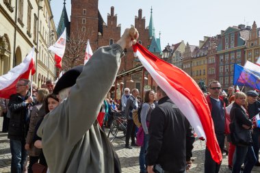 Wroclaw bölgesindeki protesto demokrasi savunma destekçileri Komitesi