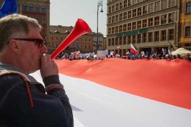 Wroclaw bölgesindeki protesto demokrasi savunma destekçileri Komitesi