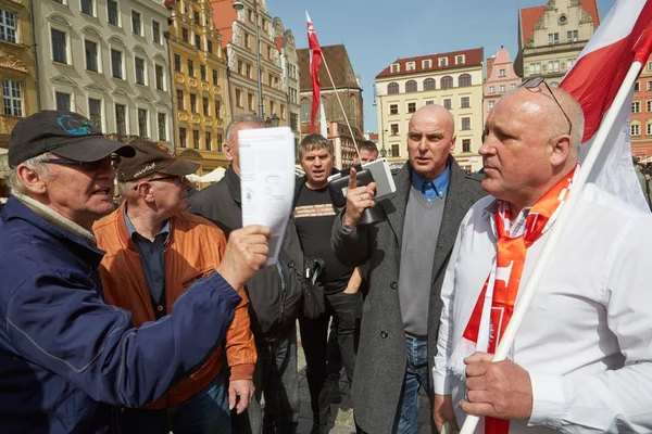 Комітет оборонного демократії прихильників протестують у Вроцлаві — стокове фото