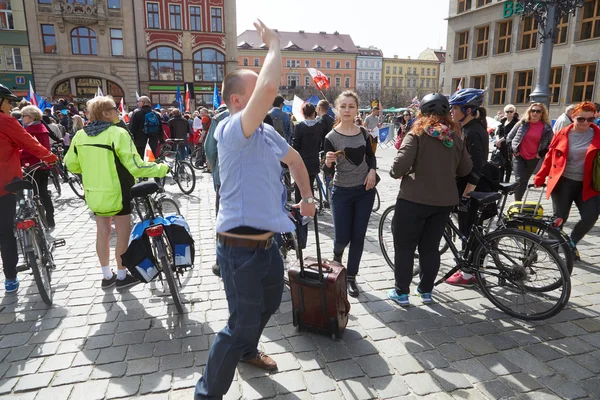 Committee for the Defence of Democracy supporters protesting in Wroclaw — Stock Photo, Image