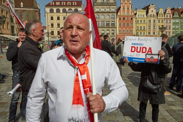 Bizottsága a védelem a demokrácia szurkolók tiltakoznak a Wroclaw — Stock Fotó