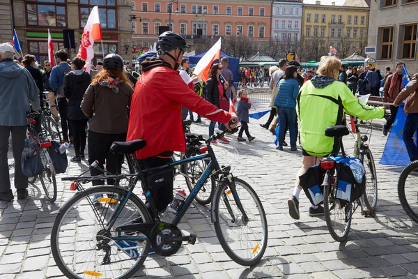 Comité voor de aanhangers van de verdediging van de democratie protesteren in Wroclaw — Stockfoto