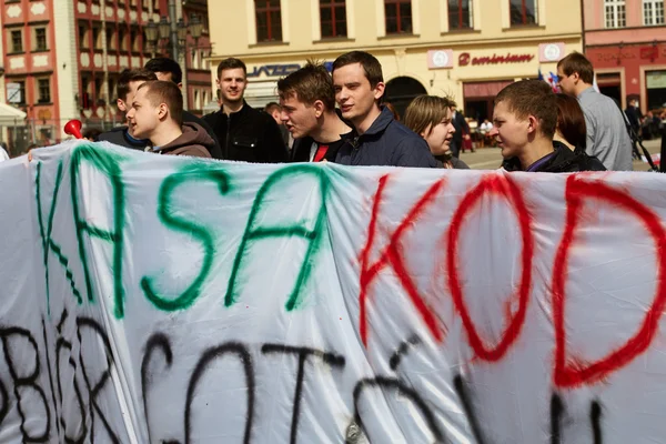 Committee for the Defence of Democracy supporters protesting in Wroclaw — Stock Photo, Image