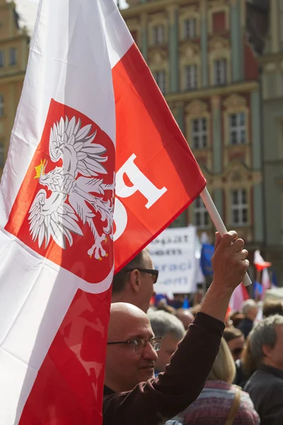 Manifestantes del Comité para la Defensa de la Democracia en Wroclaw — Foto de Stock