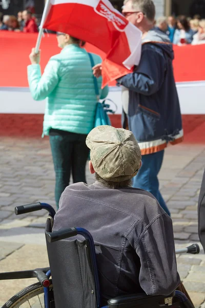 Committee for the Defence of Democracy supporters protesting in Wroclaw — Stock Photo, Image