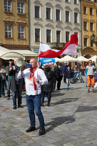 Manifestation du Comité pour la défense de la démocratie à Wroclaw — Photo