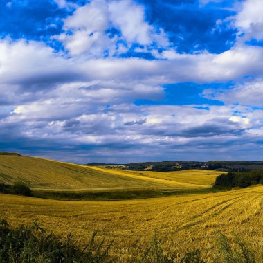 Aşırı panoramik manzara Sudety aralığında, Polonya