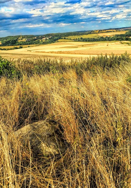 Екстремальний панорамний краєвид в Sudety діапазоні, Польща — стокове фото