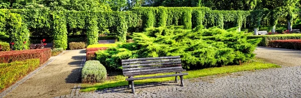 Pérgula no jardim — Fotografia de Stock