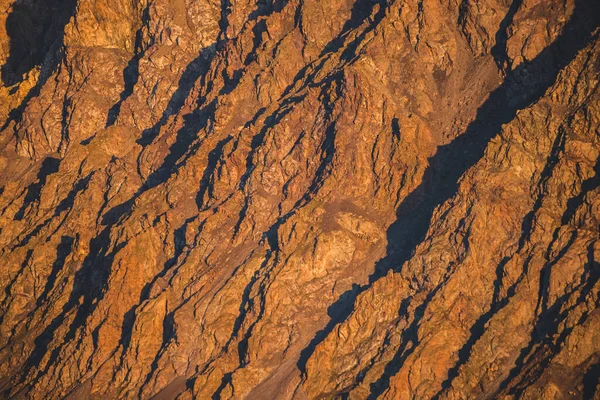 Güneş Işığında Kayaların Güneşli Arka Planı Büyük Kaba Kayalardan Oluşan — Stok fotoğraf