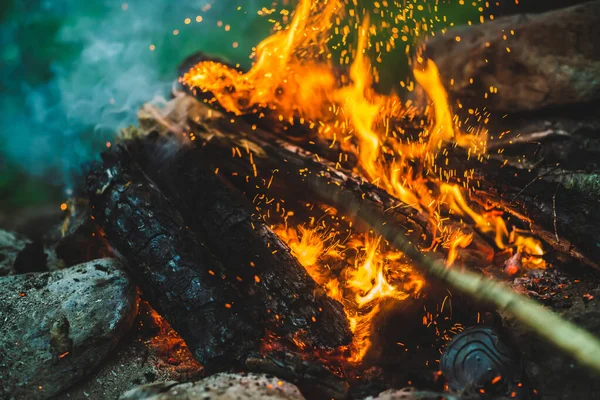 Lebhaft Glimmendes Feuerholz Brannte Aus Nächster Nähe Atmosphärischer Hintergrund Mit — Stockfoto
