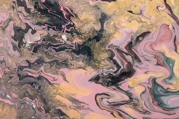 ピンクゴールデンとブラックの色合いとブラックレイヴンのランダムなイメージのミックスとファンタジー流体芸術の背景 アクリル絵具の汚い効果 液体インクの質感 コウモリ カラスのランダム抽象イメージ — ストック写真