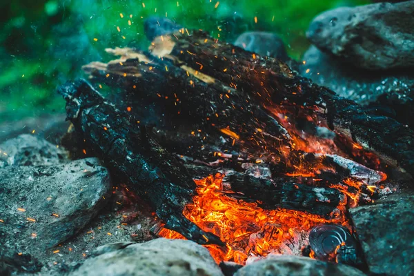 Vivid Smoldered Firewoods Burned Fire Closeup Atmospheric Background Orange Flame — Stock Photo, Image