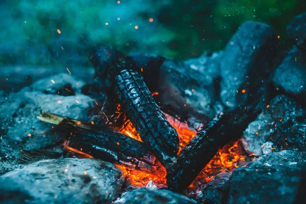 Vivid Smoldered Firewoods Burned Fire Closeup Atmospheric Background Orange Flame — Stock Photo, Image