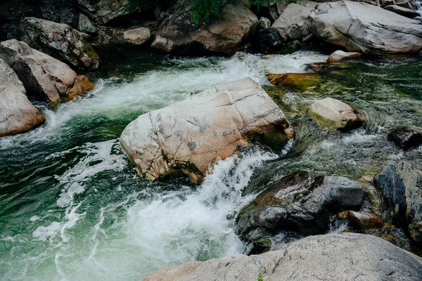 Natur Bakgrund Med Kaskader Berg Bäck Närbild Naturskönt Landskap Med — Stockfoto