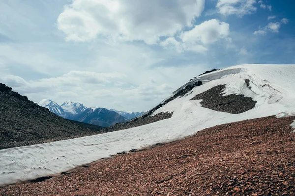Υπέροχη Θέα Στον Μικρό Παγετώνα Στο Πέτρινο Λόφο Κάτω Από — Φωτογραφία Αρχείου