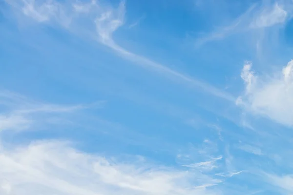 Paisaje Naturaleza Escénica Con Hermosas Nubes Cirros Cielo Azul Paisaje — Foto de Stock