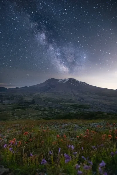 Dies Ist Das Bild Von Mount Helens Sunset Sky Stars — Stockfoto