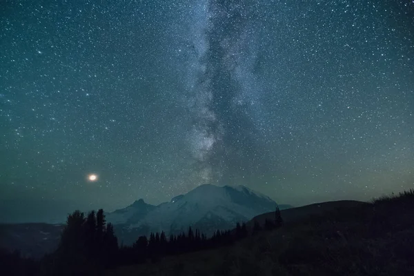Voici Une Photo Mont Rainier Avec Voie Lactée Milieu Nuit — Photo
