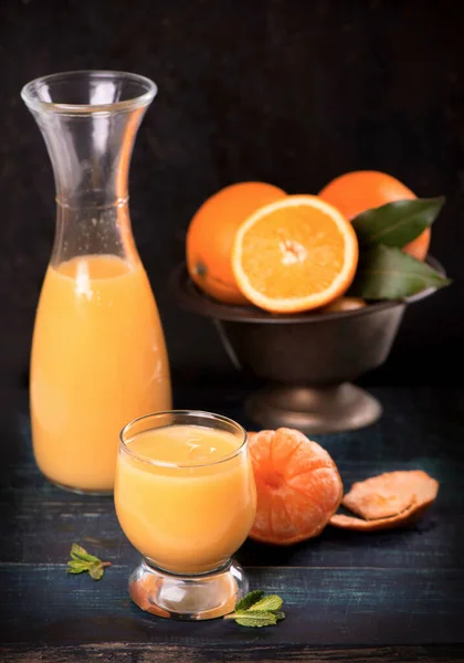 Glass Fresh Orange Juice Fresh Fruits Wooden Table — Stock Photo, Image