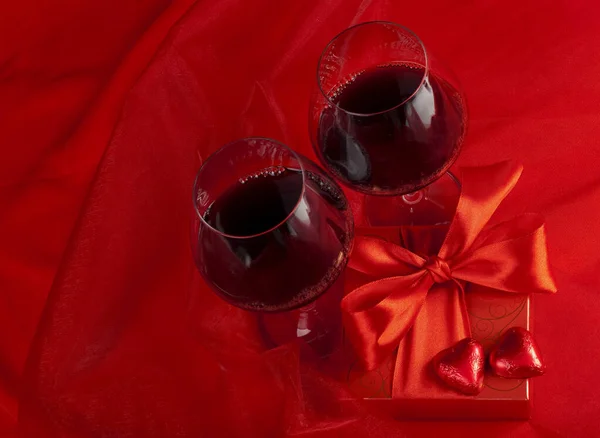 Valentin Napi Koncepció Ajándék Doboz Virággal Ine Glass Gyertyával — Stock Fotó