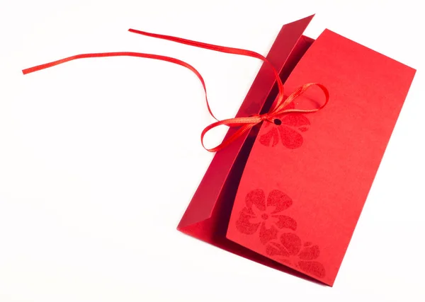 Enveloppe Rouge Papier Fibre Naturelle Sur Fond Blanc — Photo