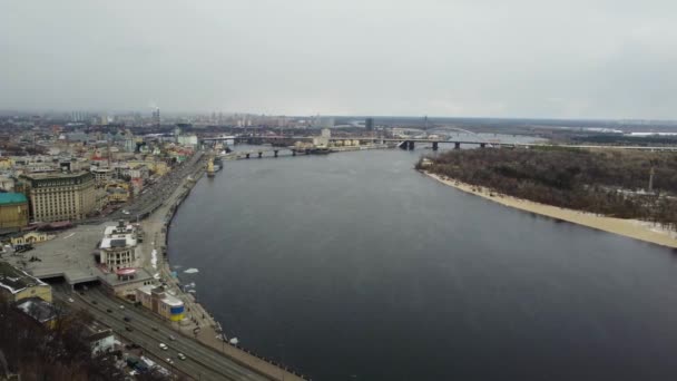 Aerial Top View Kyiv Cityscape Δνείπερος Ποταμός Και Podol Ιστορική — Αρχείο Βίντεο