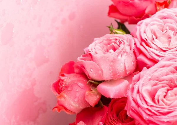 Die Hellrosa Rose Blumenstrauß Hintergrund — Stockfoto