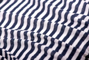 Çizgili kumaş. Yatay mavi çizgiler. Giysi Denizcisi Arkaplanı