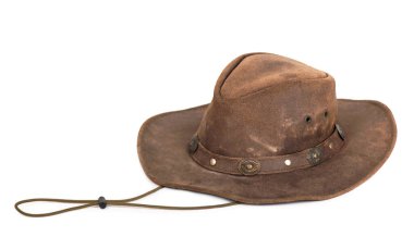 Beyaz tenli kahverengi deri şapka..