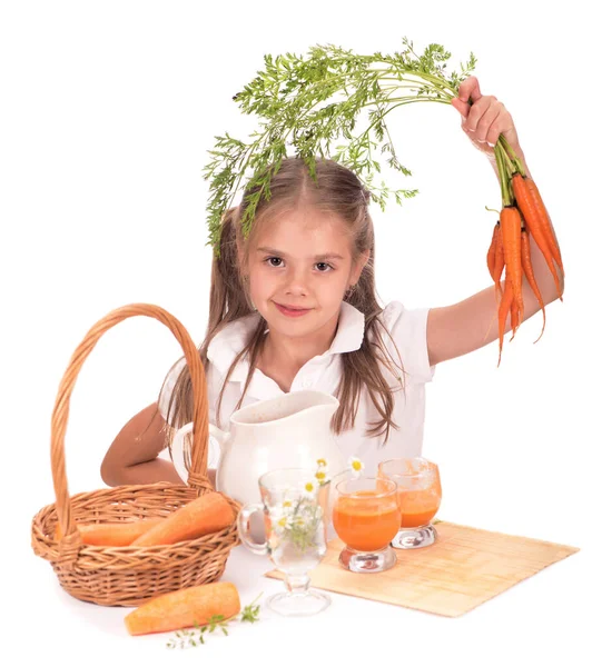 Bela Menina Loira Com Copo Suco Cenoura — Fotografia de Stock