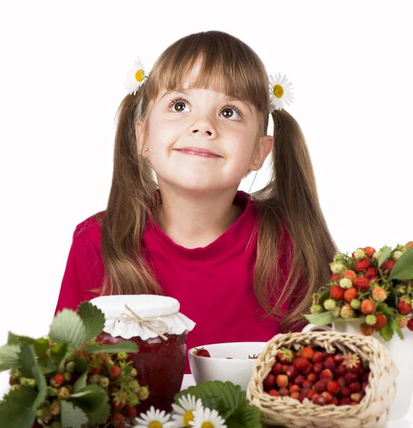 Bambina con una camomilla — Foto Stock