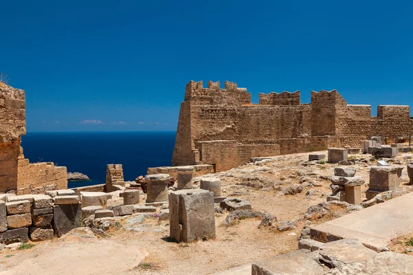 Archeologická lokalita z hradu Lindos v Rhodes. — Stock fotografie