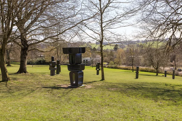 ヨークシャー彫刻公園の近代彫刻展. — ストック写真