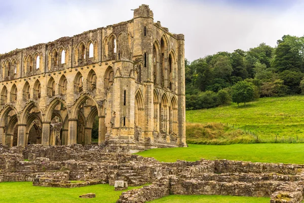 Zřícenina Opatství Rievaulx Cisterciáckého Opatství Rievaulxu Helmsley Národním Parku North — Stock fotografie