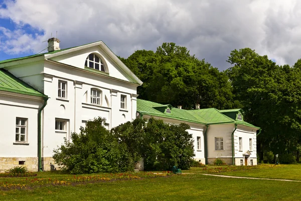 Leo Tolstoy'un konutunda Rusya'da Volkonskiy konak.