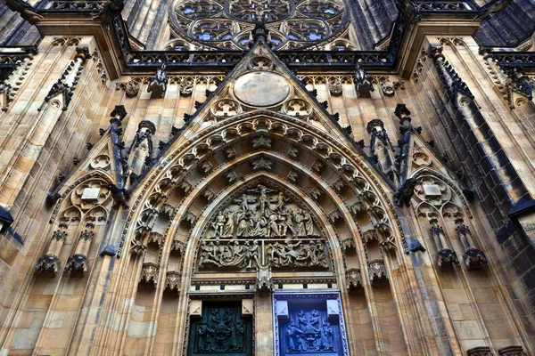 St. Vitus catedral en Prague, República Checa. — Foto de Stock