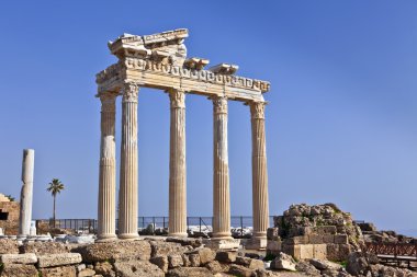 Apollon Tapınağı tarihi harabe.