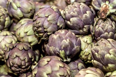 Ekranda Romaneschi enginar