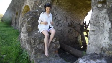 Roma 'daki parktaki kızın portresi