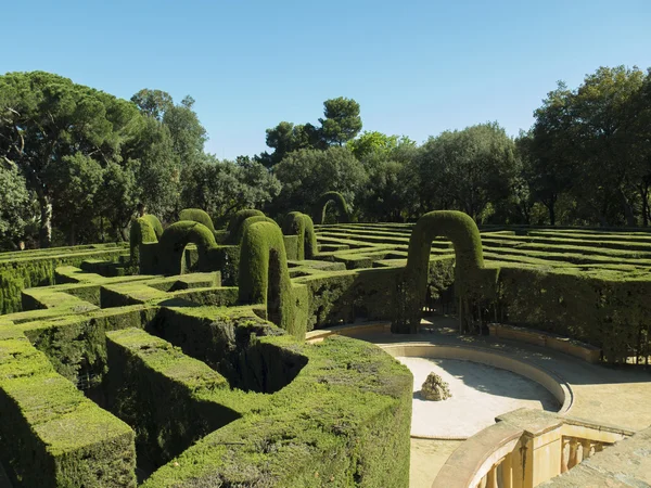 Englisches Labyrinth mit blauem Himmel — Stockfoto