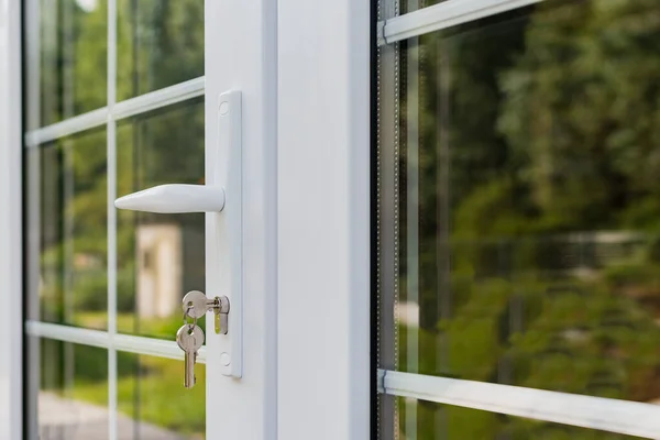 Nueva Ventana Plástico Con Tabiques Blancos Mango Con Cerradura Una —  Fotos de Stock